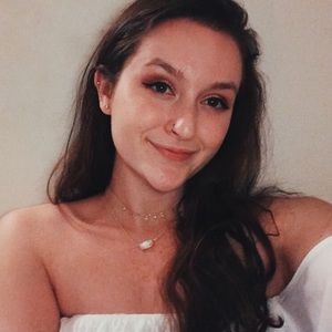 Meet your Posher, Becca